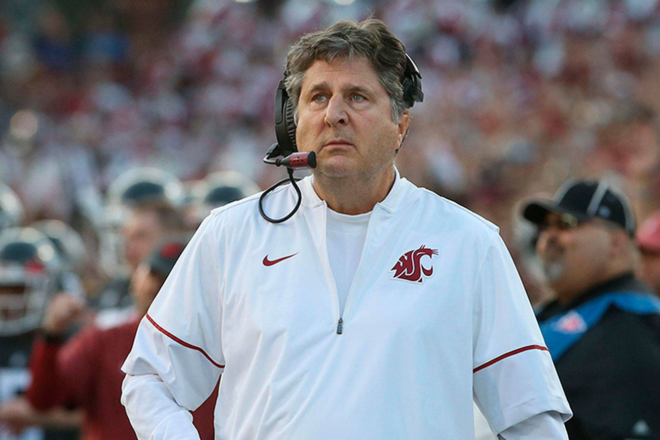 Mike Leach agrees to contract extension amid rumors, keeping Washington State coach in Pullman