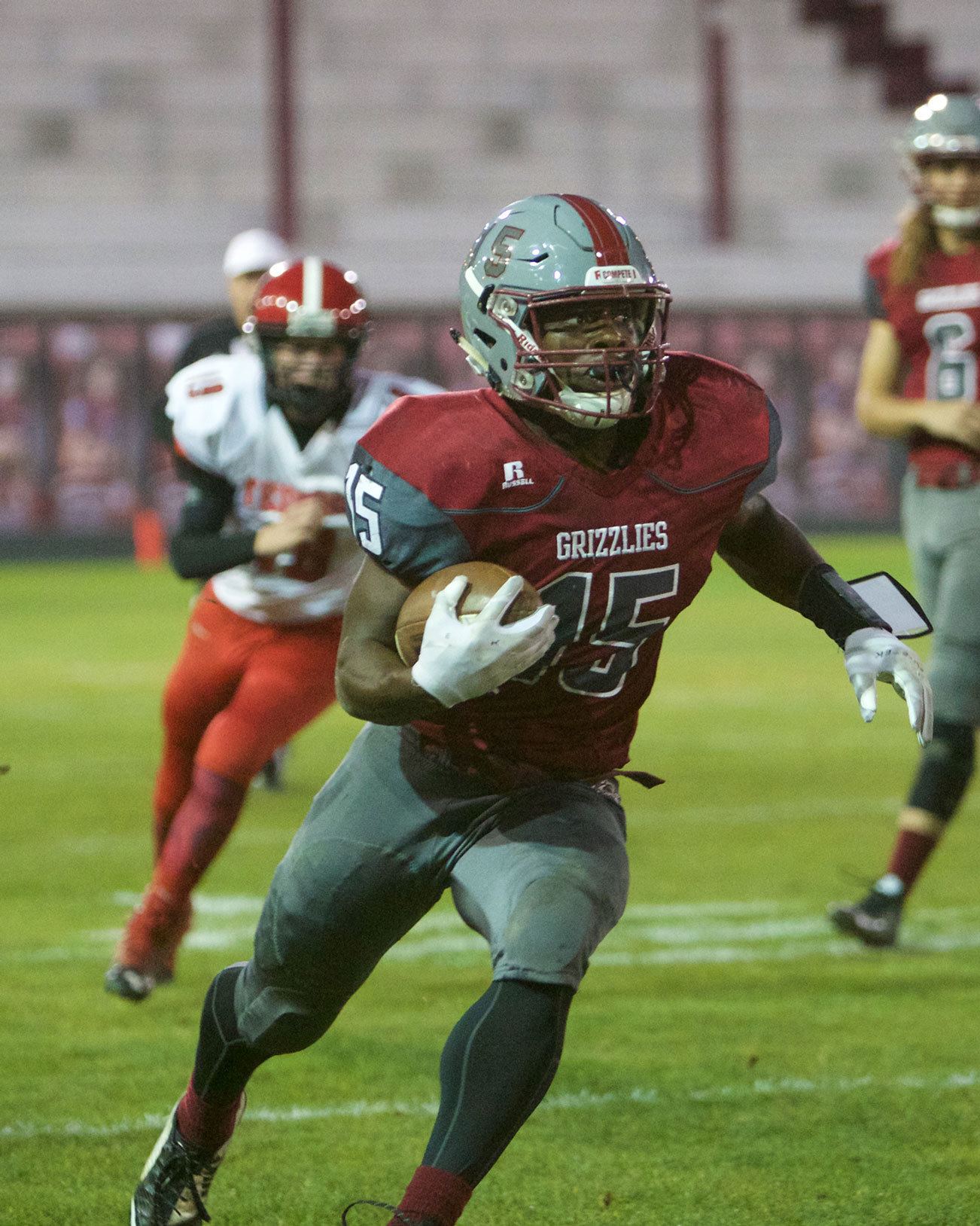 Grizzlies celebrate Homecoming with 41-14 rout of Tenino