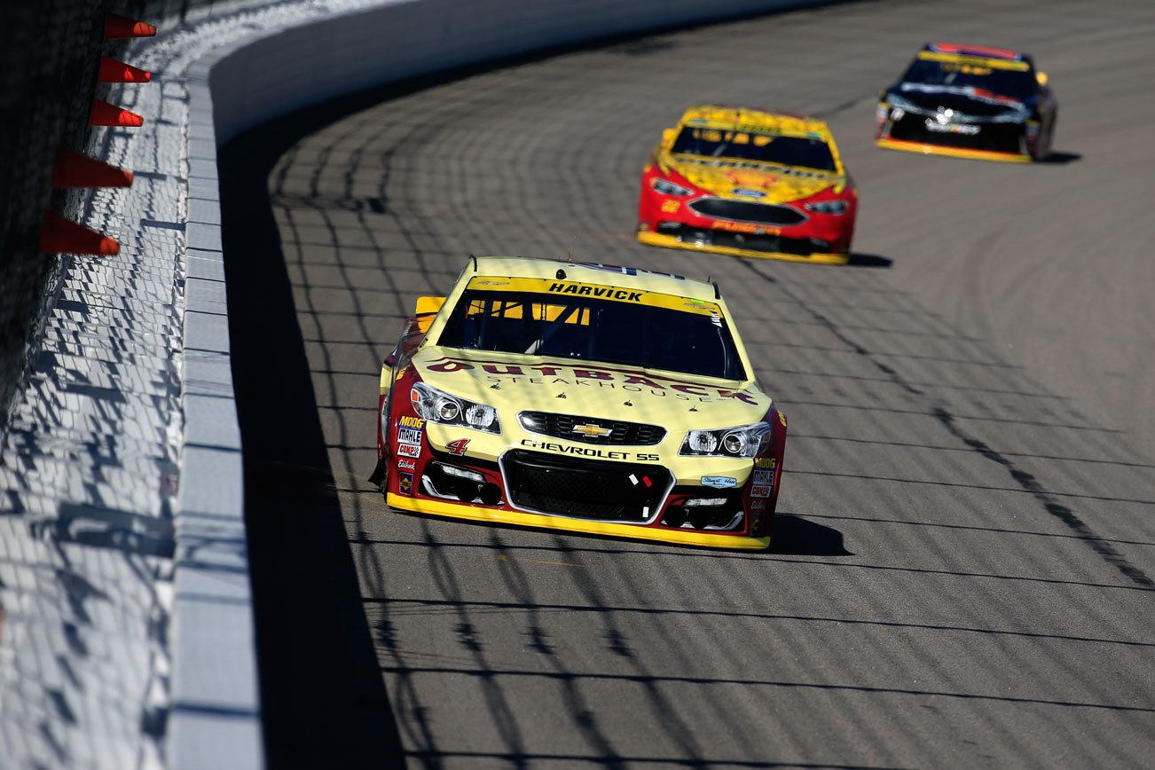 Kevin Harvick saves his Chase with impressive victory at Kansas