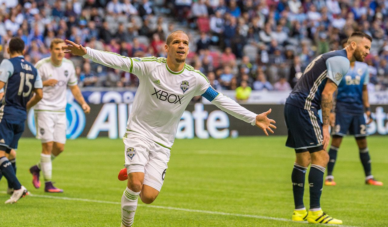 Sounders keep their postseason pace going in 2-1 win over Whitecaps