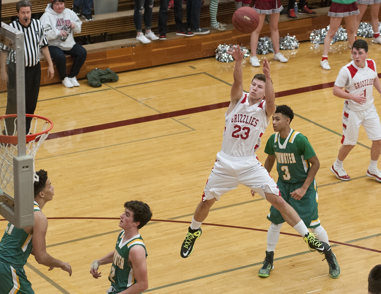 Tumwater takes flight in win over Hoquiam