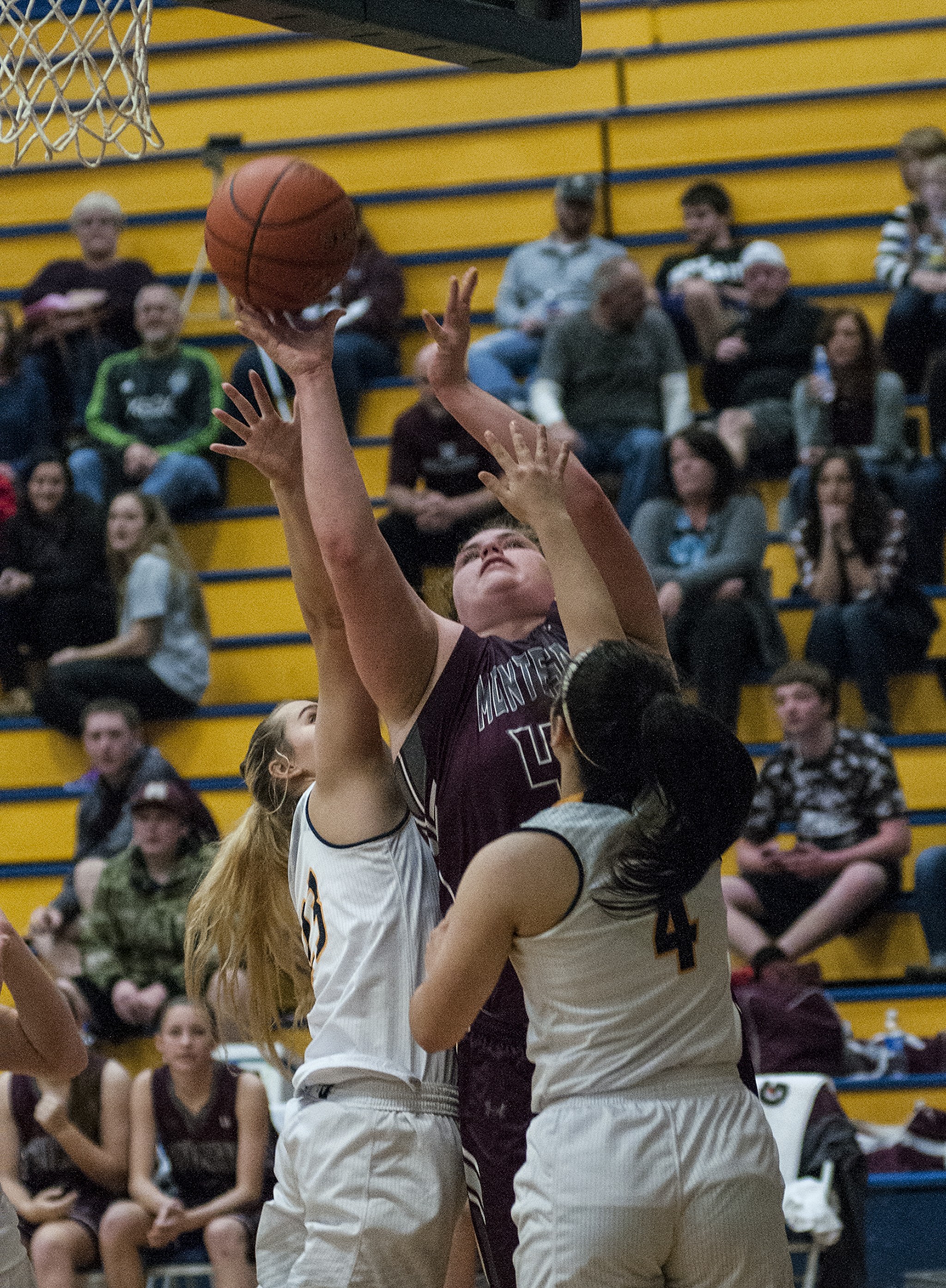 Montesano girls run past Aberdeen, 63-28