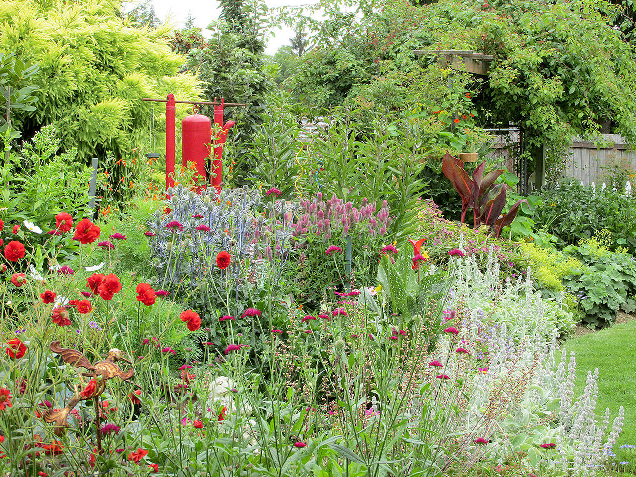 Master Gardeners often open their gardens to the public during the annual garden tour in Grays Harbor and Pacific Counties. (Photo by David Wilhelms)