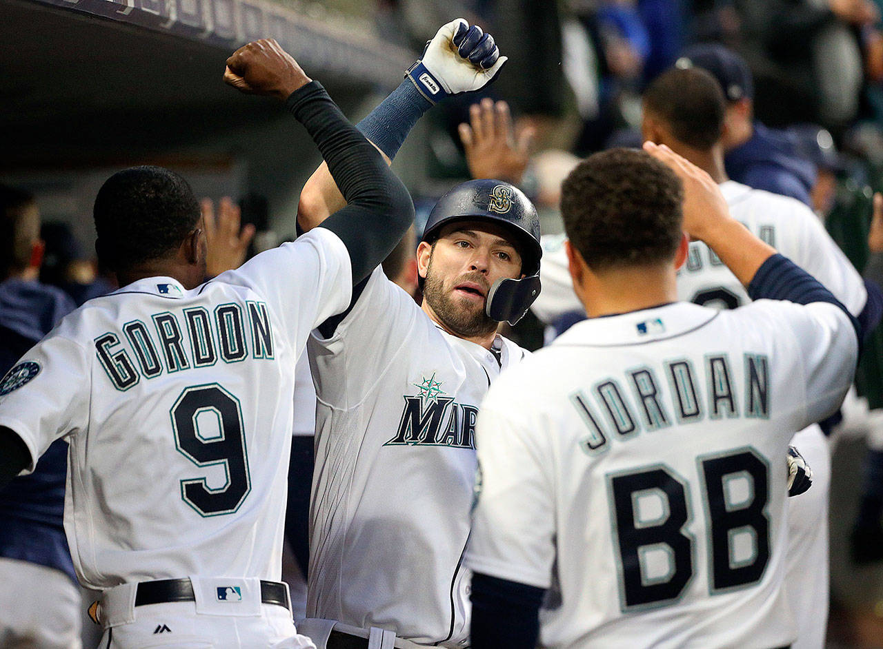 Mitch Haniger had big night, but what he did before the game was even more  impressive