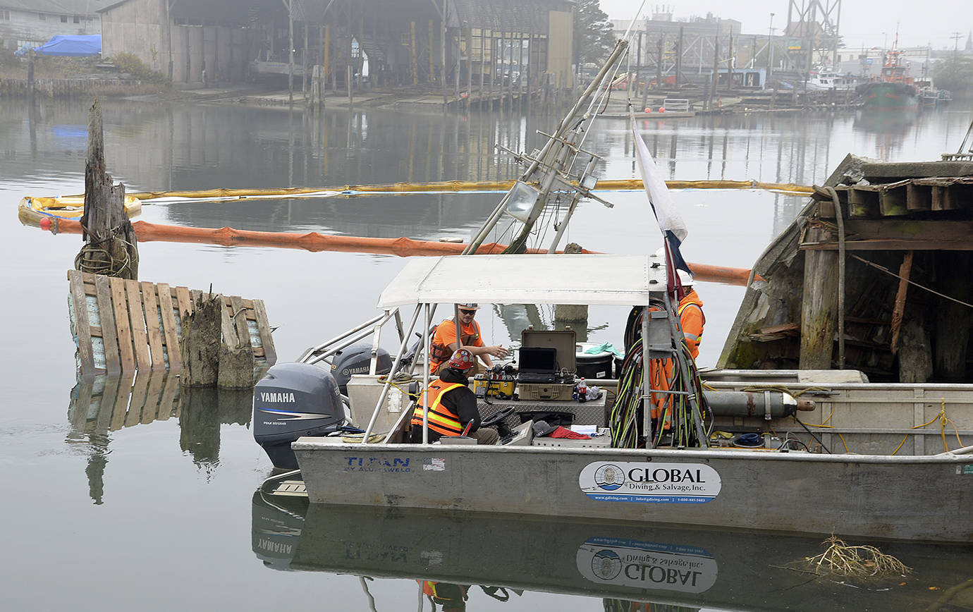 DAN HAMMOCK | GRAYS HARBOR NEWS GROUP                                Crews from Global Diving and Salvage Inc. contained the diesel fuel leaking from one or both of two vessels that sank in Hoquiam River Wednesday afternoon. As of Friday morning, the Department of Ecology Spill Response Team reported the boats were stacked one on top of the other, making removal of the fuel and the vessels themselves tricky.