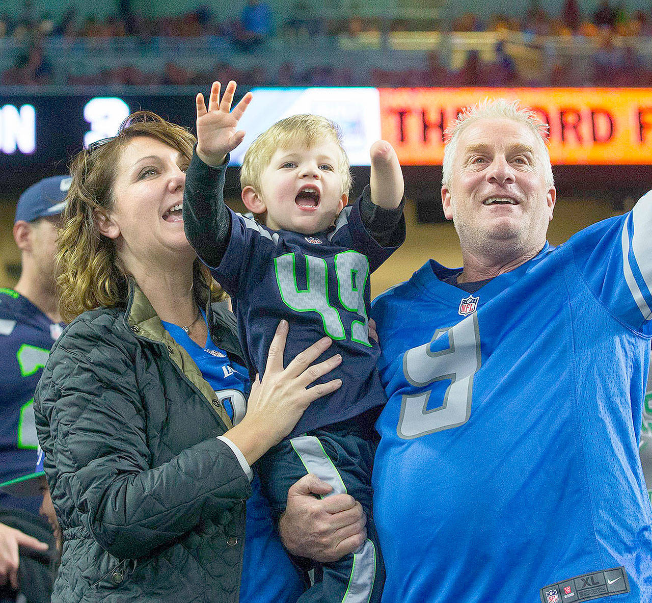 Seahawks' Shaquem Griffin makes 3-year-old Lions fan feel special