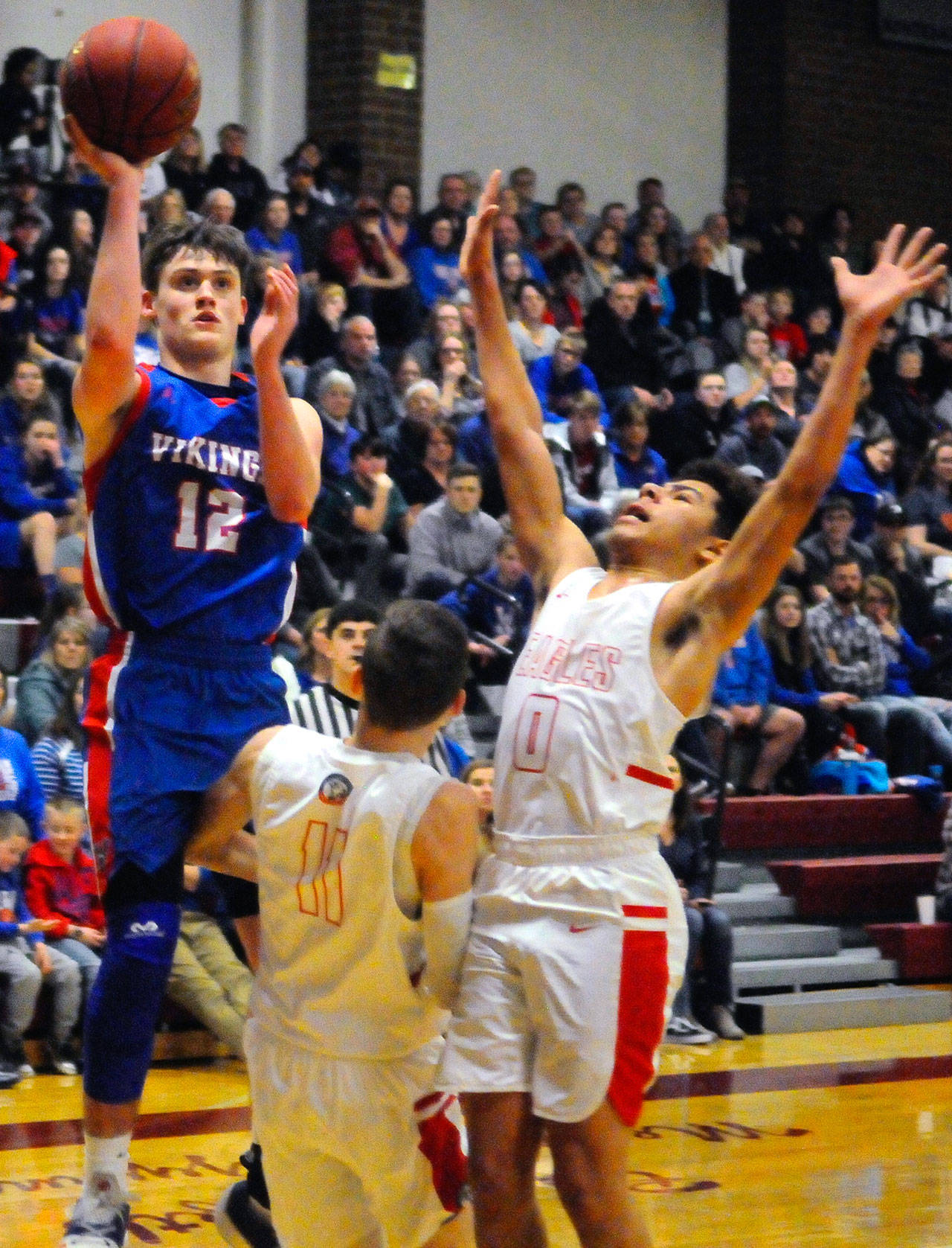 Willapa Valley’s Matt Pearson takes a close-range shot in the first quarter. Pearson scored 24 points in Willapa Valley’s 68-64 victory over Life Christian Academy on Friday in Montesano. (Hasani Grayson | Grays Harbor News Group)