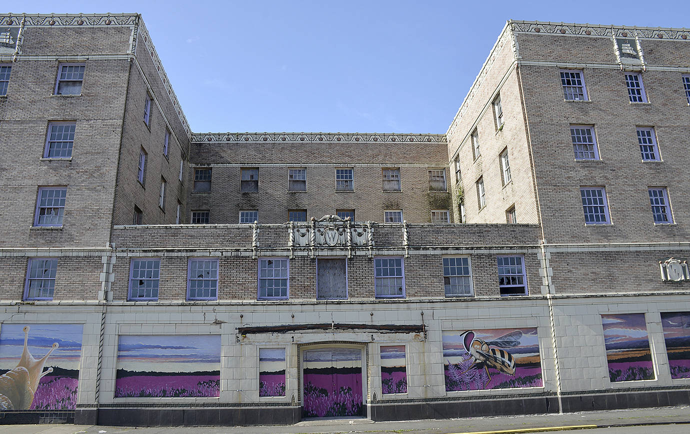 DAN HAMMOCK | GRAYS HARBOR NEWS GROUP                                 The Morck Hotel in Aberdeen is among the dozen buildings in downtown Aberdeen listed on a state database of structures that may be dangerous in the case of an earthquake.