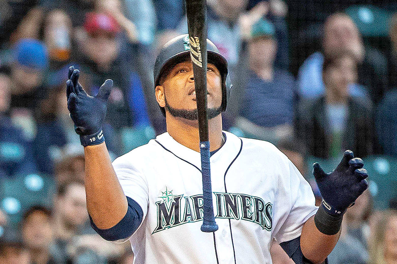 Former Jays slugger Edwin Encarnacion headed to Mariners in three-team trade