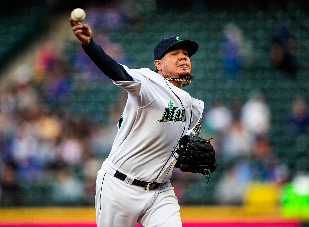 Felix Hernandez signs record deal with Mariners