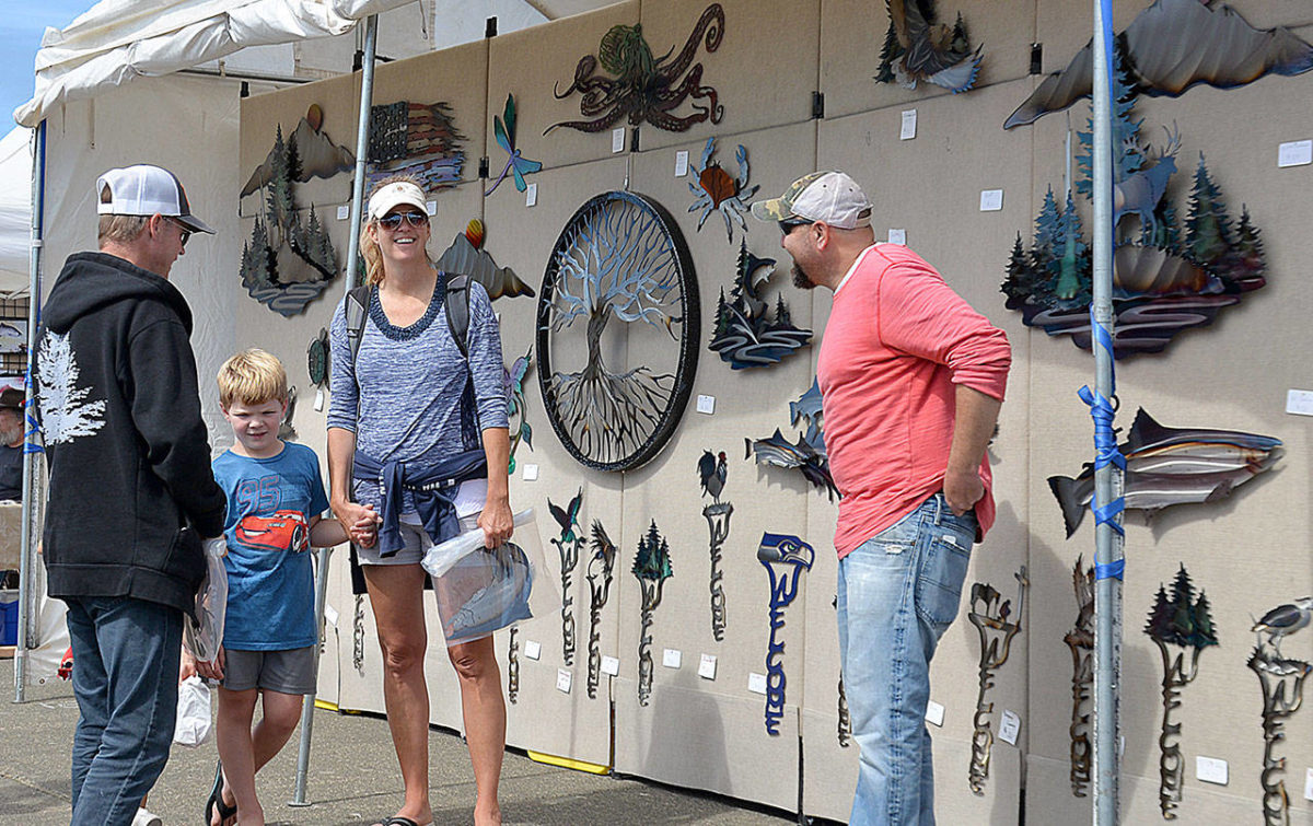 Hundreds take in annual Westport Art Festival The Daily World