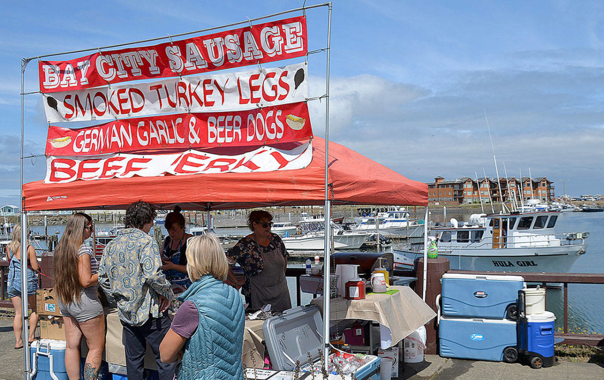 Hundreds take in annual Westport Art Festival The Daily World