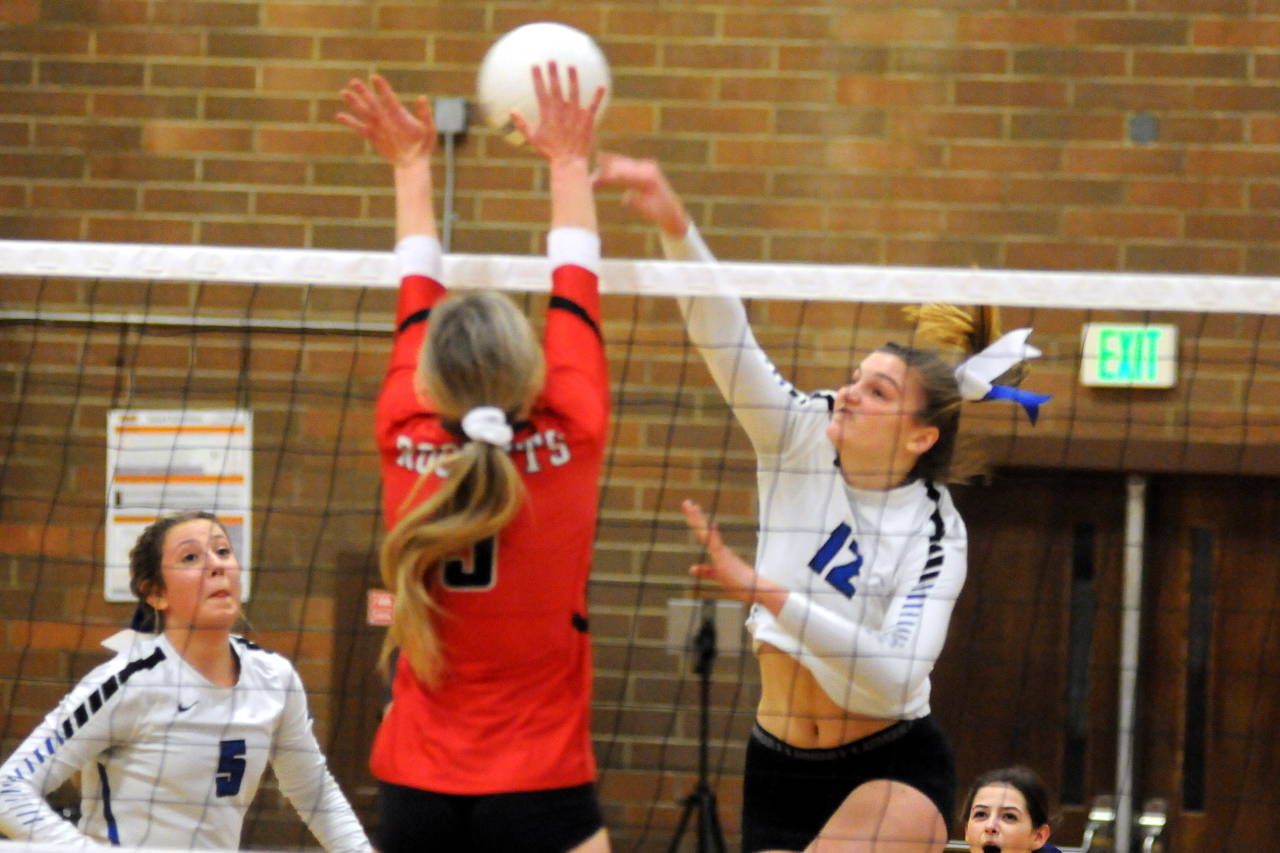 Wednesday Prep Roundup: Elma falls in five to Castle Rock