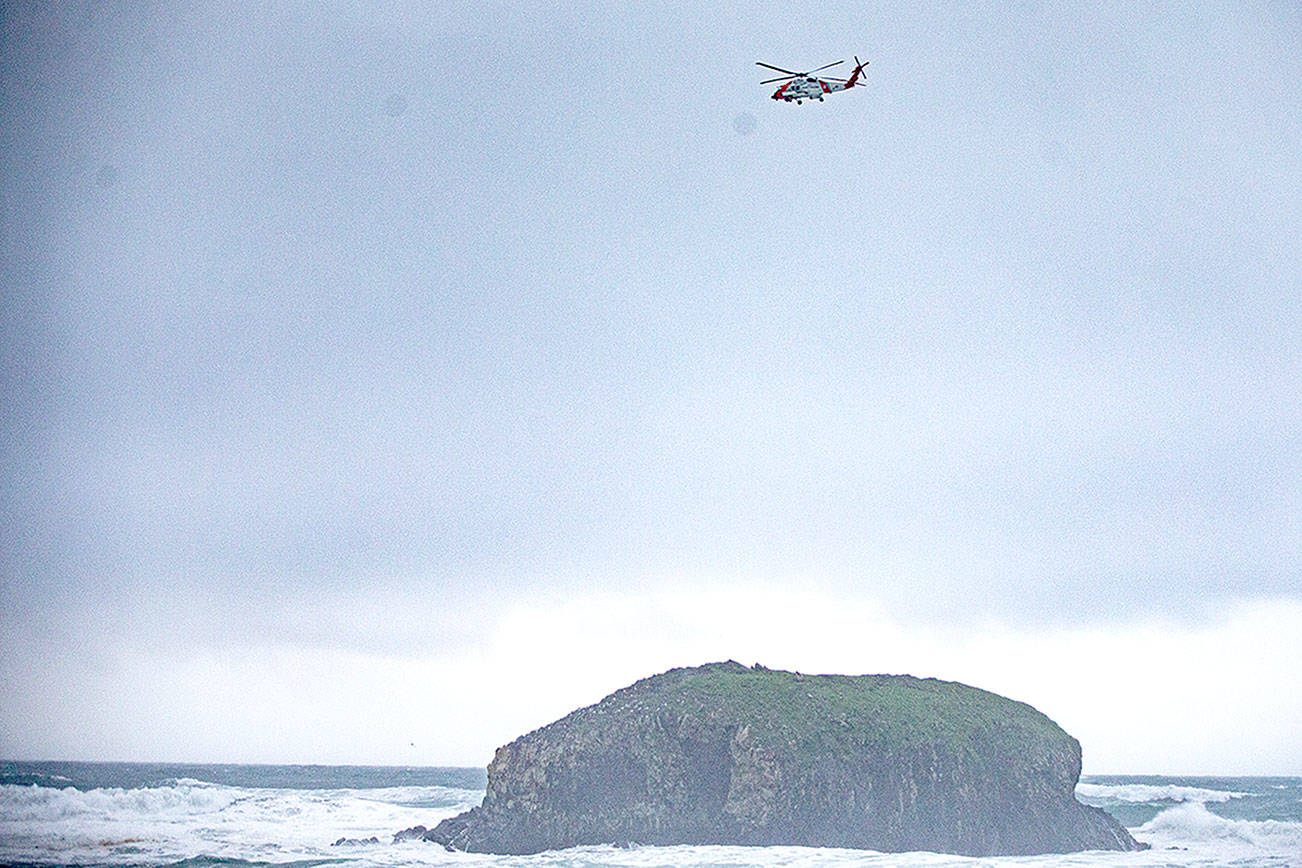 Family swept into ocean near Cannon Beach, one dead, one missing