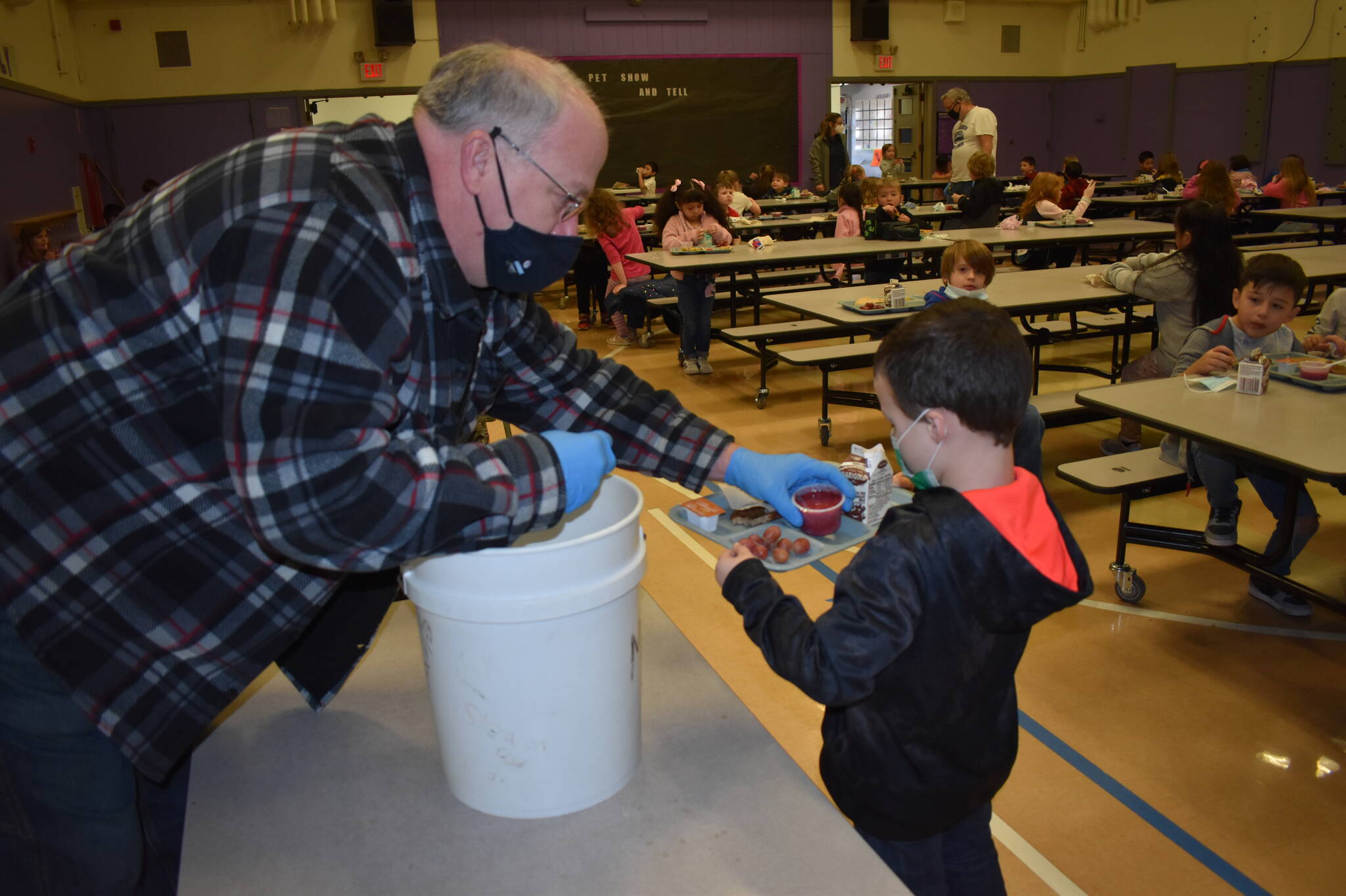 School Custodians Discuss Pandemic Work The Daily World