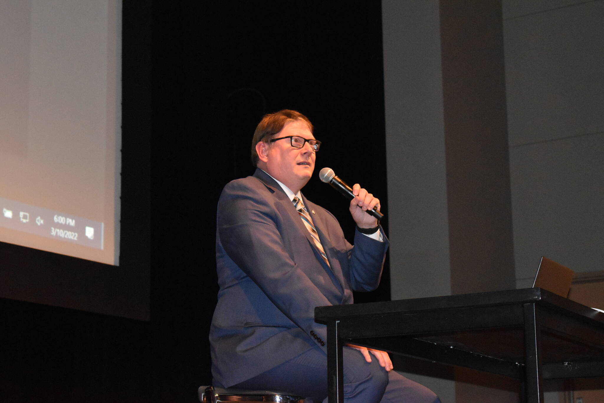 Jeffrey D. Thake, who Aberdeen School District’s board of directors chose as its new superintendent, spoke Thursday March 10, about his past experiences and his strengths. After Thake interviewed, in-person, with the board, the board members discussed at length late Thursday night. The board reconvened on Friday morning, March 11, and ended up unanimously voting for Thake to take charge when current Superintendent Alicia Henderson leaves the district after June 30. (Matthew N. Wells | The Daily World)