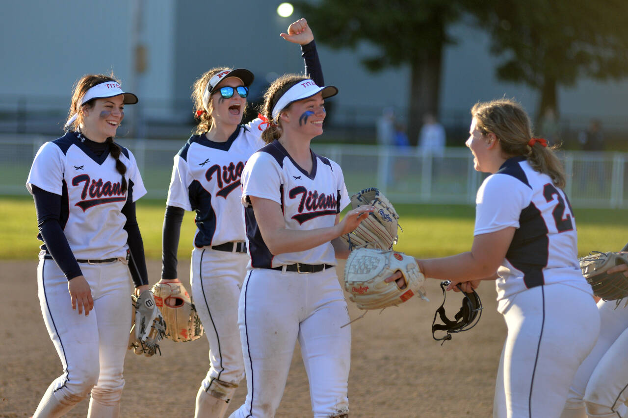 2B District Softball Roundup: Pe Ell-Willapa Valley back in familiar ...