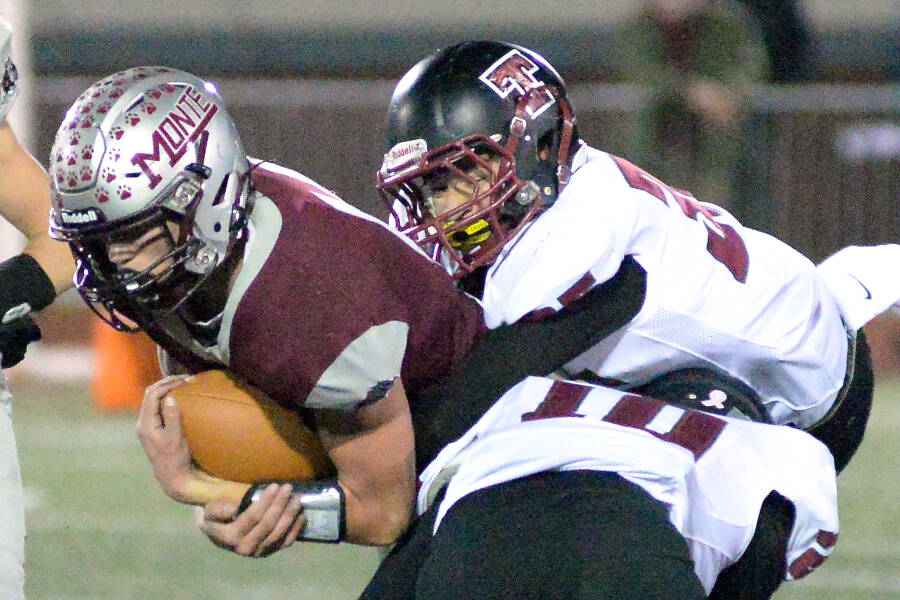 ‘Explosive plays’ help Montesano survive and advance The Daily World