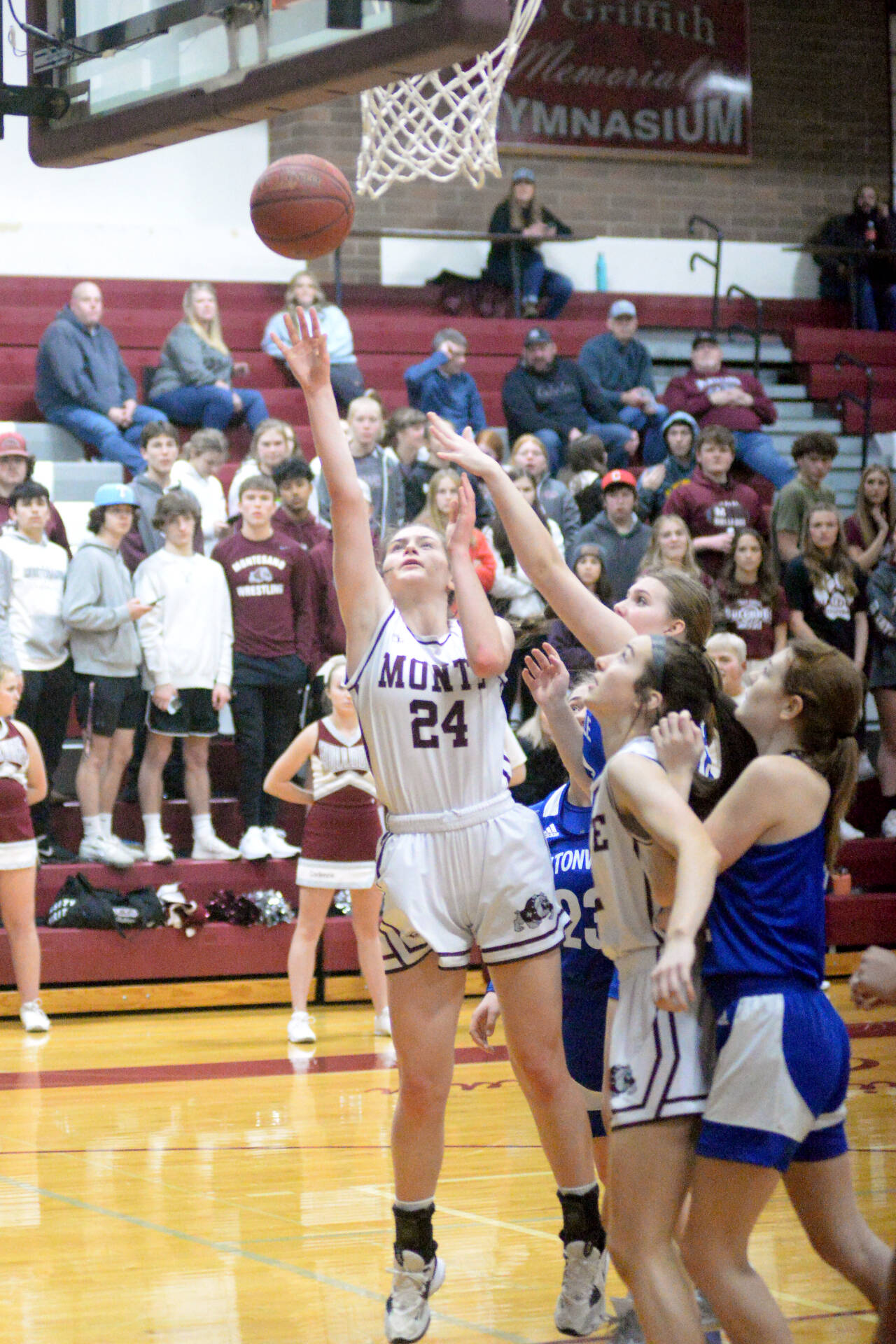 Montesano Makes Statement With Rout Of Eatonville The Daily World 5353