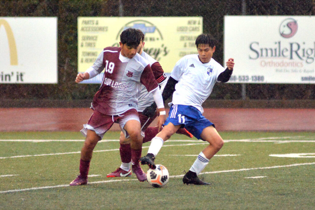 Roundup Montesano Takes Control Of League With Win Over Elma The Daily World 1090