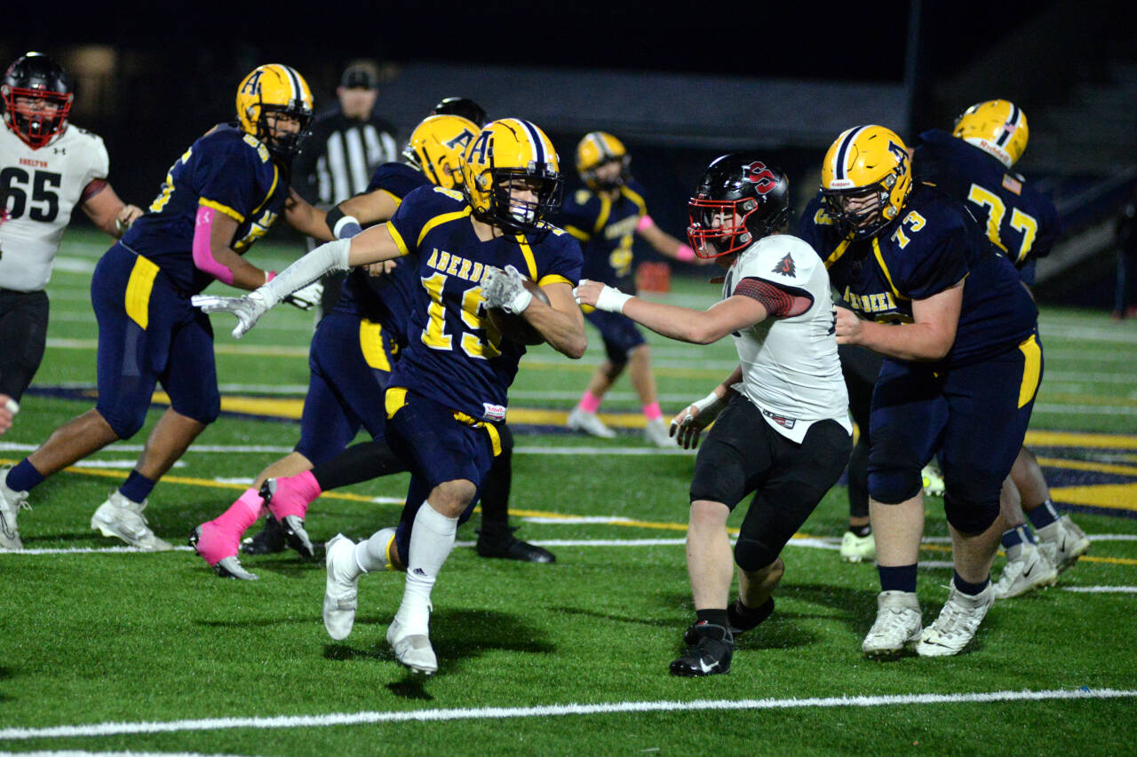 RYAN SPARKS | THE DAILY WORLD Aberdeen senior running back Aidan Watkins (19) rushed for 192 yards in a 26-19 victory over Shelton on Friday in Aberdeen.