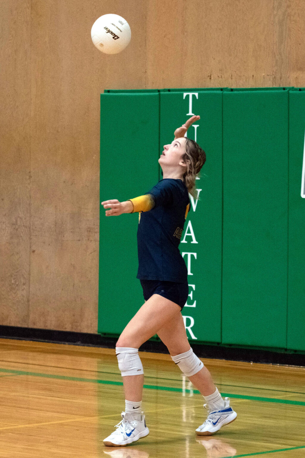 Prep Volleyball Roundup Aberdeen splits to stay alive in district