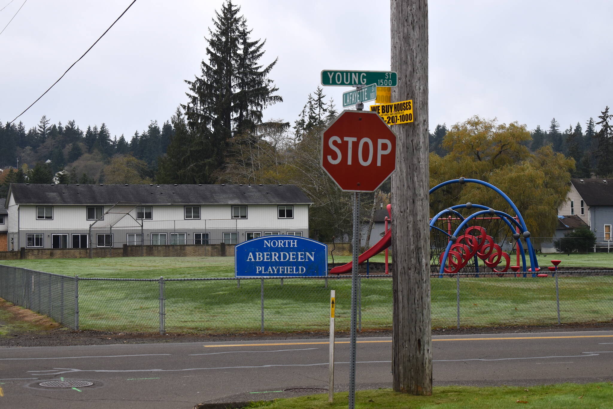 Matthew N. Wells / The Daily World
Residents who live near Young Street Bridge, which is just south of this intersection, should plan ahead for expected lane closures that will start Monday and continue through next Thursday.