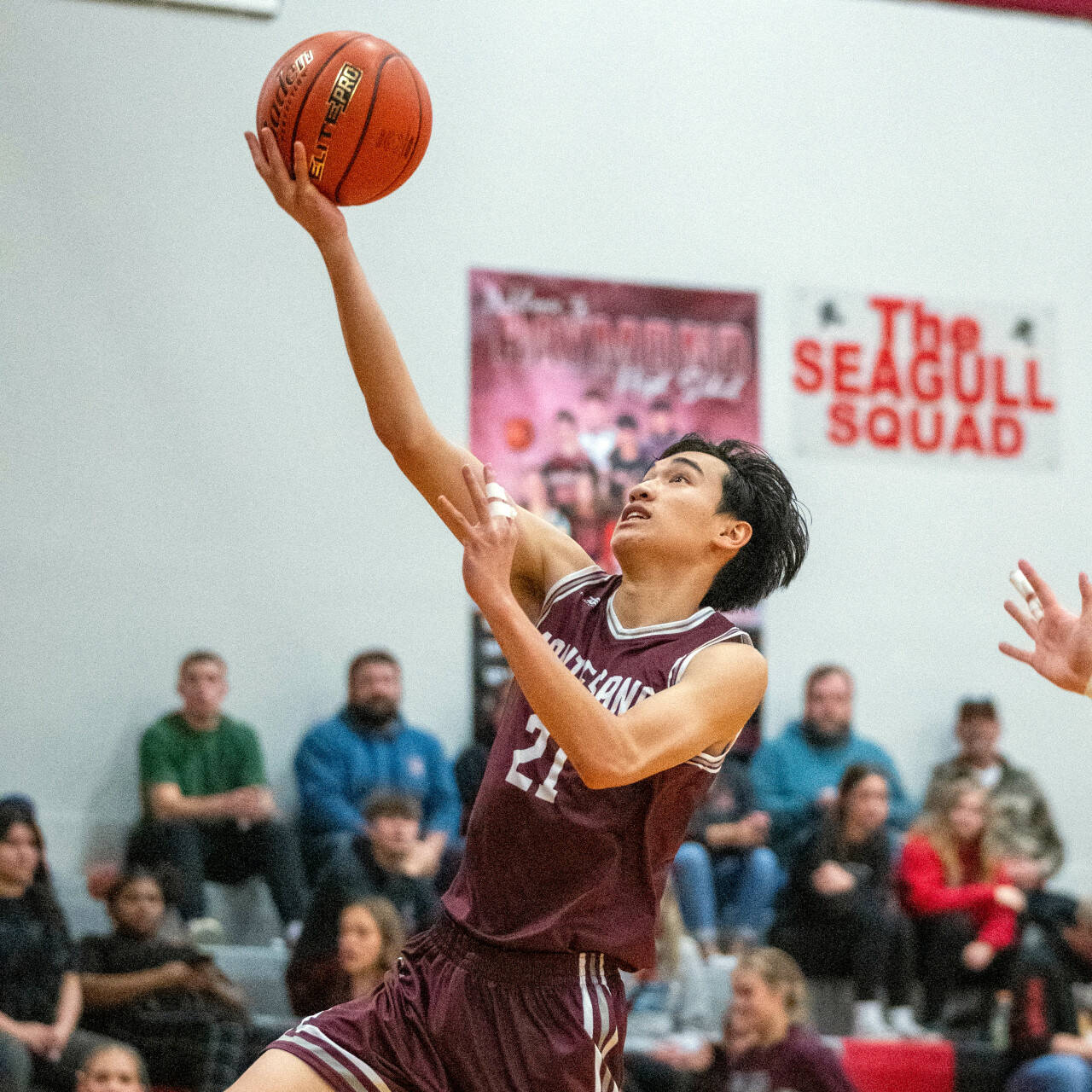 PHOTO BY FOREST WORGUM Montesano’s Delon Chan, seen here in a file photo, led the Bulldogs with 23 points in a 54-31 win over Castle Rock on Wednesday in Castle Rock.