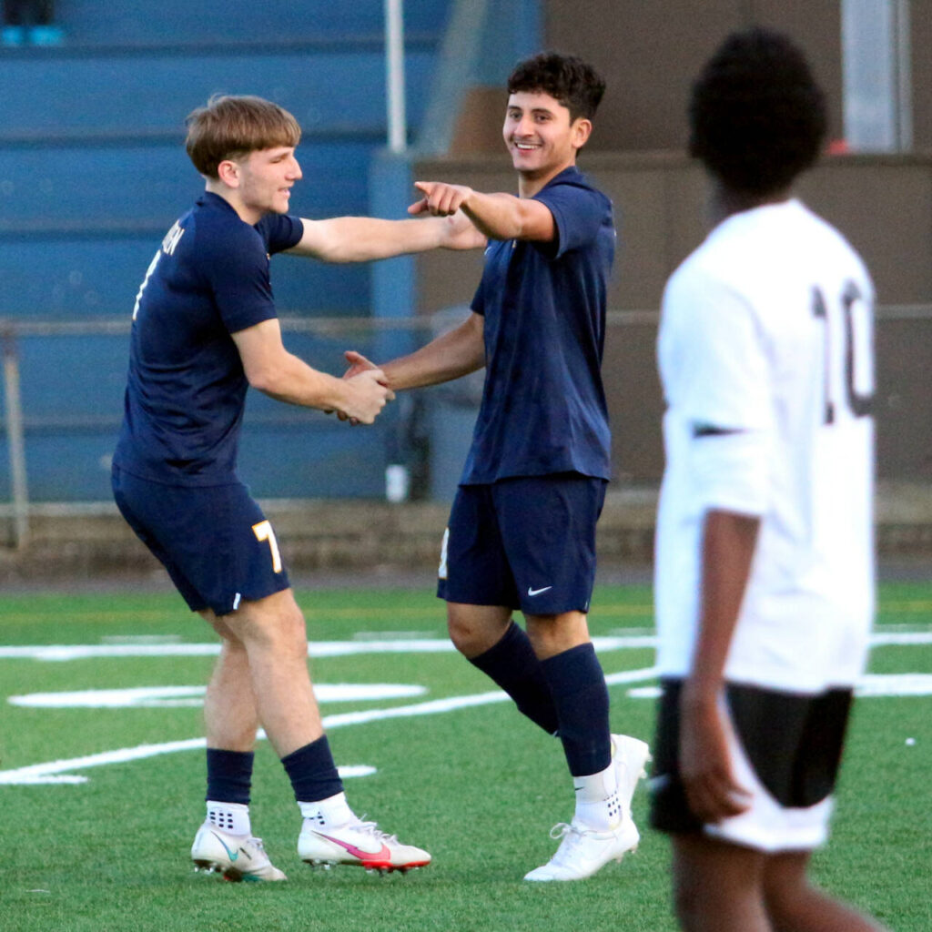 Local Roundup Aberdeen falls to Tumwater in penaltykick shootout The Daily World