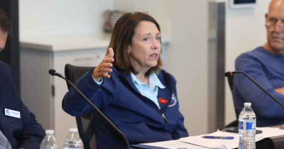 Sen. Maria Cantwell talks to local economic and political figures during a round table at Grays Harbor College. (Michael S. Lockett / The Daily World)