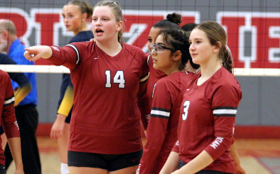 RYAN SPARKS | THE DAILY WORLD Hoquiam players (from left) Sydney Gordon, Aaliyah Kennedy, Keren Parra and Katlyn Brodhead helped the Grizzlies defeat Aberdeen 3-0 on Thursday at Hoquiam Square Garden.