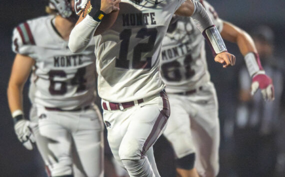 PHOTO BY FOREST WORGUM 
Montesano receiver Toren Crites and the Bulldogs will host Hoquiam in a 1A Evergreen League game on Friday at Montesano High School.