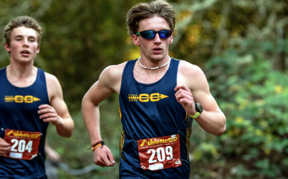 ALICIA TISDALE | ALICIATISDALE.COM Aberdeen’s Henry Nelson (right) and Cecil Gumaleius led the Bobcats to their first 2A Evergreen Conference title since 2011 with a victory in the league-championship meet on Wednesday in Tumwater.