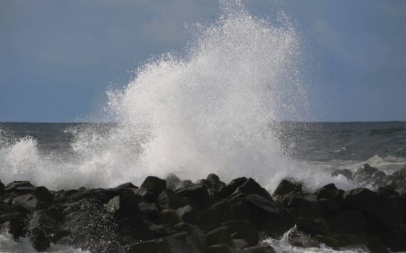 Skip Radcliffe
Waves pounded the beach at Ocean Shores over the weekend.