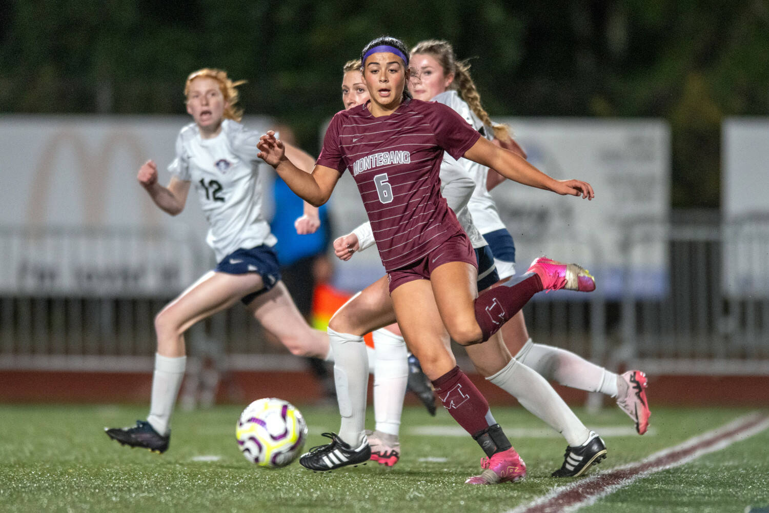 PHOTO BY FOREST WORGUM Montesano sophomore forward Jaelyn Butterfield (6) scored three goals to lead the Bulldogs to a 3-1 victory over King’s Way Christian in a 1A District 4 semifinal game on Thursday in Montesano.
PHOTO BY FOREST WORGUM Montesano sophomore forward Jaelyn Butterfield (6) scored three goals to lead the Bulldogs to a 3-1 victory over King’s Way Christian in a 1A District 4 semifinal game on Thursday in Montesano.