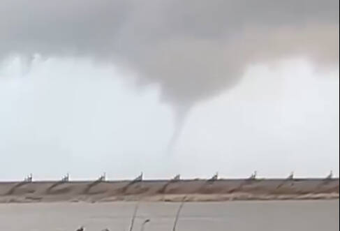 Brandon Thomas of Tokeland
This still from a video shows the waterspout Wednesday afternoon as it approached the Shoalwater Barrier Dune just north of Tokeland.