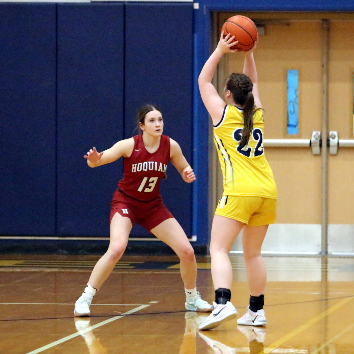 RYAN SPARKS | THE DAILY WORLD Hoquiam senior Katlyn Brodhead (13) defense Aberdeen’s Bentley Brown during the Grizzlies’ 60-57 victory on Thursday at Sam Benn Gym in Aberdeen.